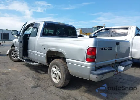 2001 Dodge Ram 1500 St из США, поврежденный, VIN 1B7HC13Z41J566748